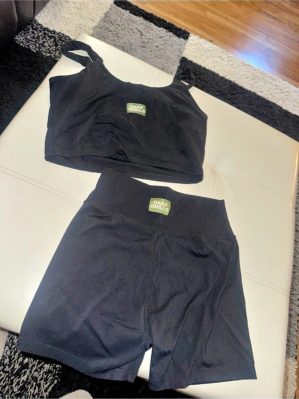 Daily Drills Black Athletic Set Size XL Like New